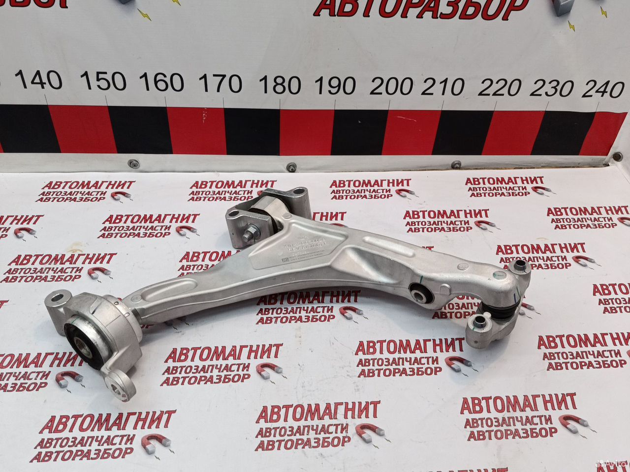 Рычаг передний правый Lixiang L9