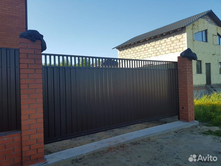 Откатные ворота из евроштакетника