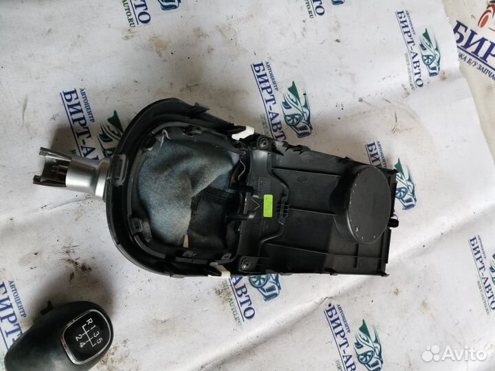 Кожух рычага кпп Kia Rio III (2011—2015)