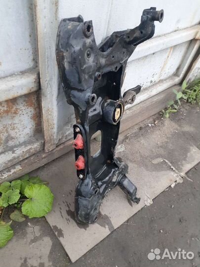 Подрамник Volkswagen Caddy