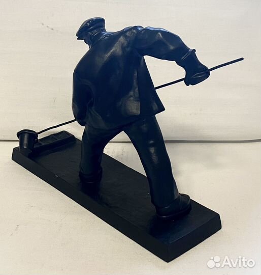 Чугунное литьё касли. Статуэтка Литейщик