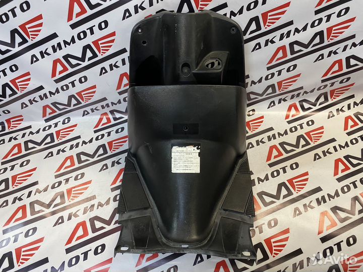 Передний внутренний пластик (карман) Suzuki Lets 2