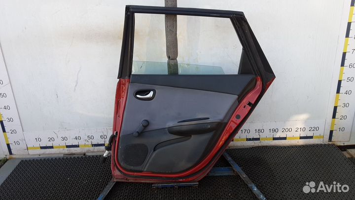 Дверь боковая Nissan Primera P12 (2002-2008)