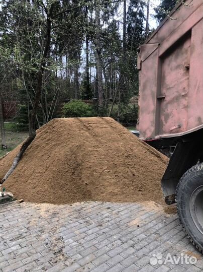 Песок строительный в наличии с доставкой