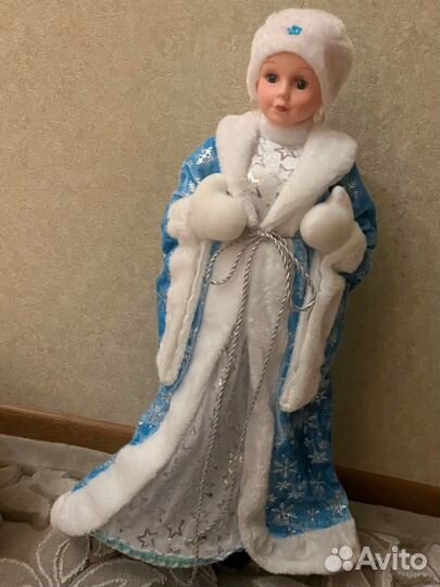 Снегурочка под елку