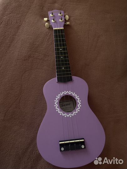 Гитара укулеле