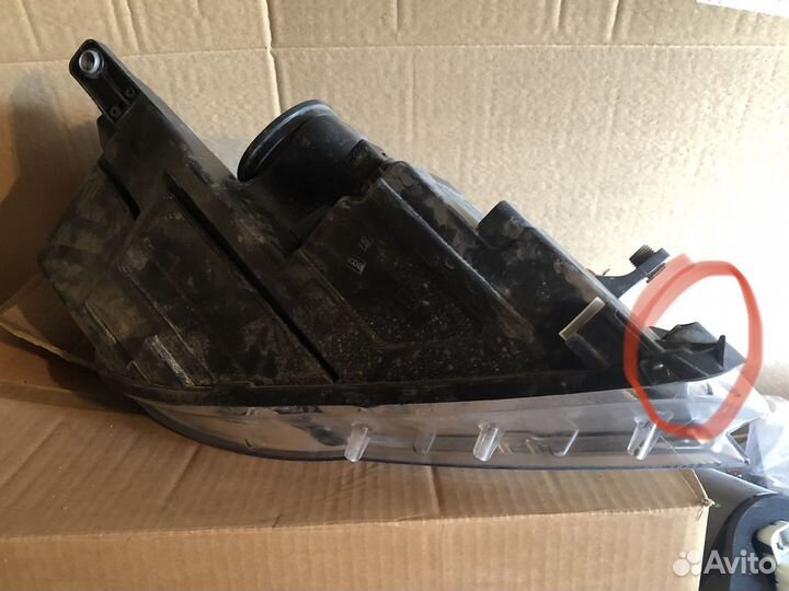 Левая галогеновая фара на Тигуан