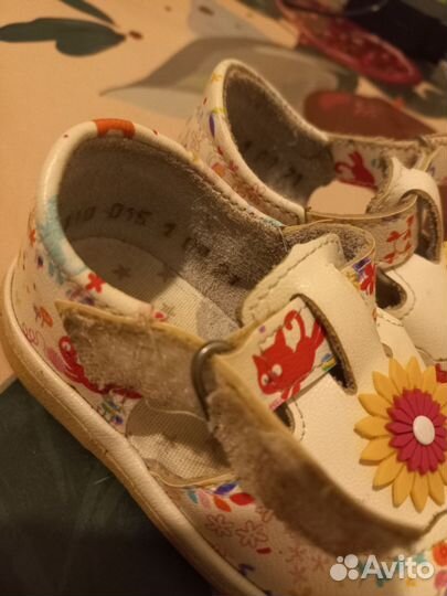 Сандали на девочку