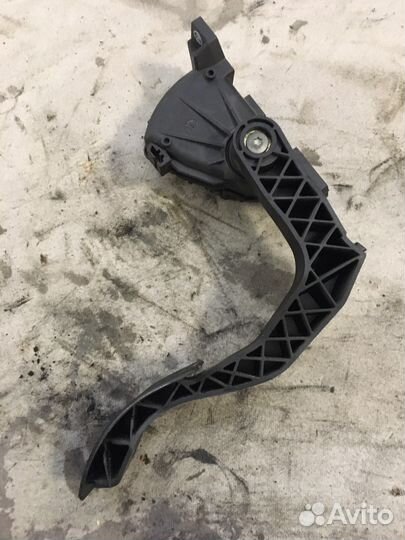 Педаль газа Volkswagen Phaeton (1974)