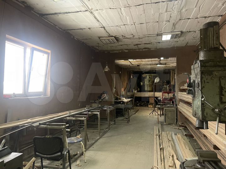 Производство, 1300 м²