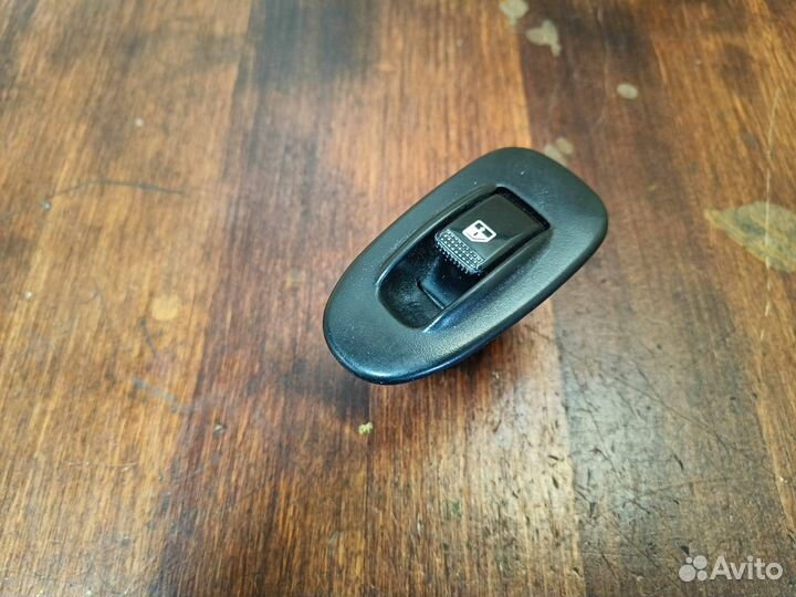 Кнопка стеклоподъемника двери Kia Spectra