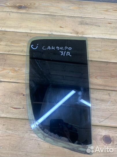 Стекло глухое заднее Renault Sandero K7M F710 2012