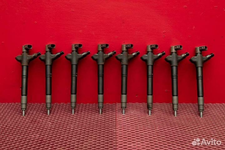 Форсунка топливная Toyota Land Cruiser 200 1VD