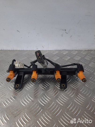 Топливная рампа Peugeot 207 хэтчбек 1.4 KFT 2011