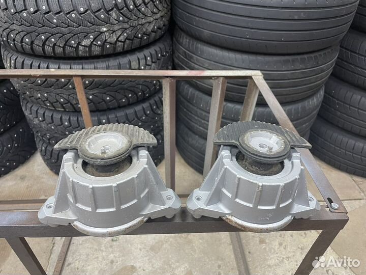Подушки двигателя Мерседес w212/w204 m271