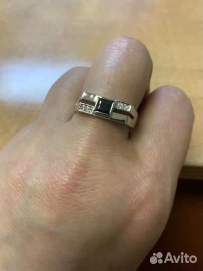 Мужской золотой перстень