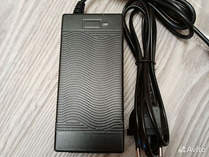 Зарядное устройство для самоката 42 вольта