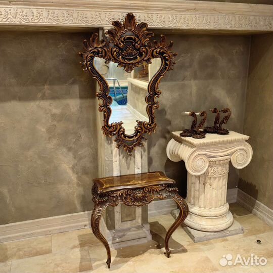 Консоль резная с зеркалом и бра рококо