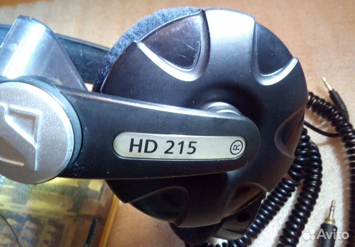 Sennheiser HD 215
