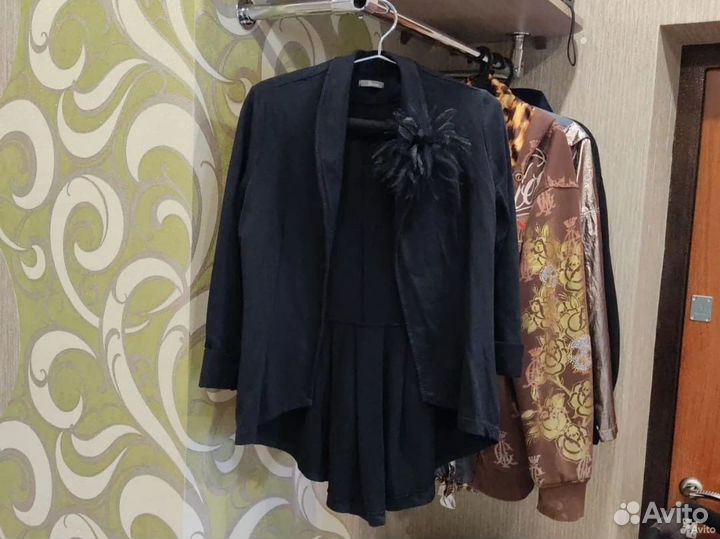 Пиджаки и костюмы