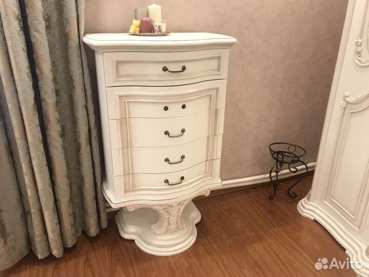 Спальный гарнитур