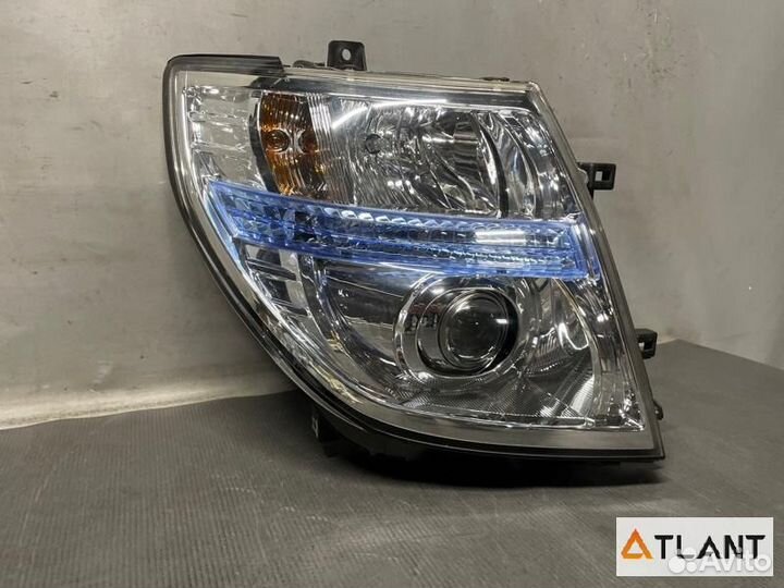 Фара передняя правая nissan elgrand