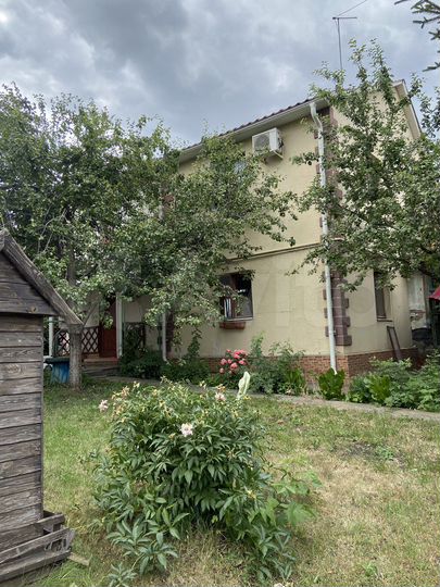 Дом 199,3 м² на участке 9,6 сот.