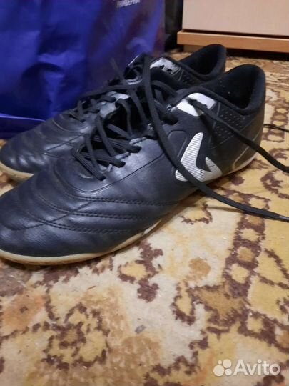 Футбольные бутсы