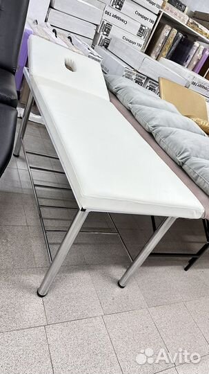 Стационарый массажный стол