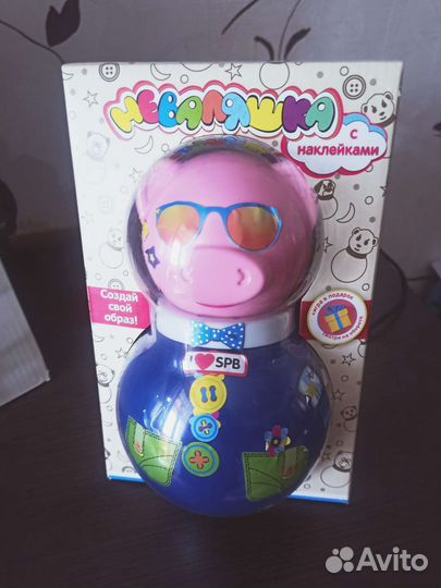 Неваляшка и погремушка