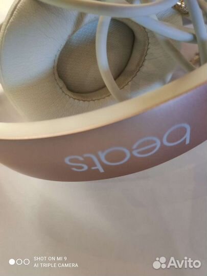 Беспроводные наушники Beats Solo Pro ссистемой шум