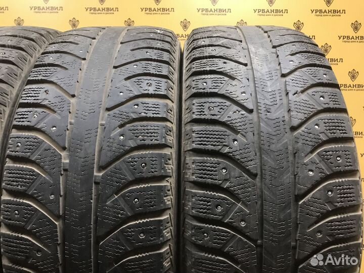Bridgestone Ice Cruiser 7000 215/60 R16 95T