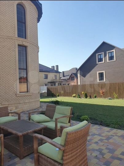 Дом 252 м² на участке 8 сот.