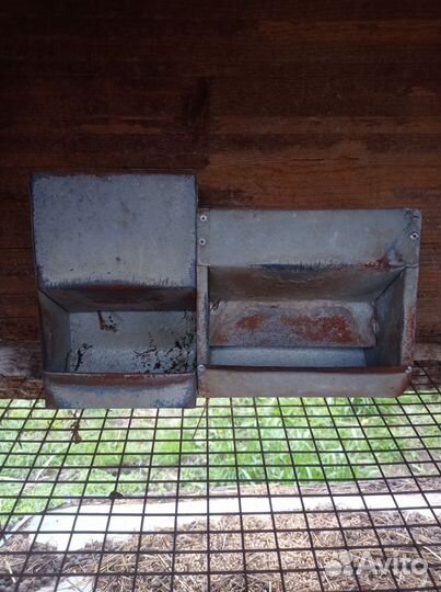 Бункерная кормушка для кроликов