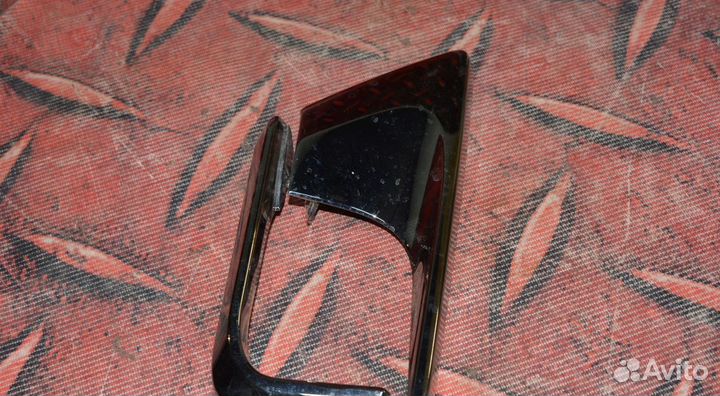 Облицовка птф правая Land Cruiser 200