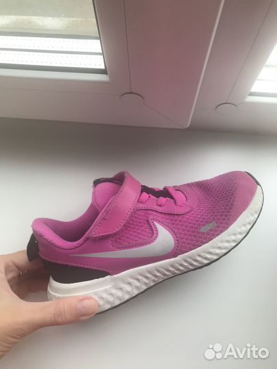 Кроссовки для девочки