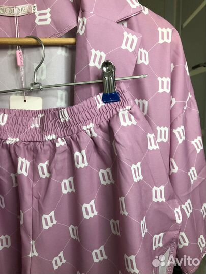 Костюм женский