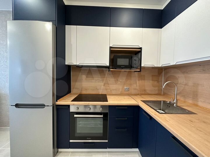 2-к. квартира, 55 м², 1/16 эт.