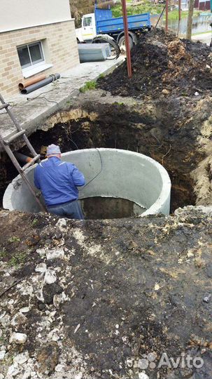 Мини экскаватор и самосвал