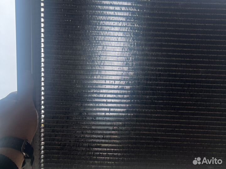 Радиатор кондиционера e70