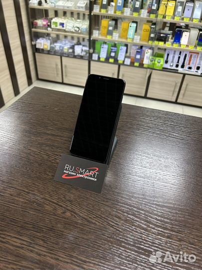 ZTE Nubia V18, 4/64 ГБ