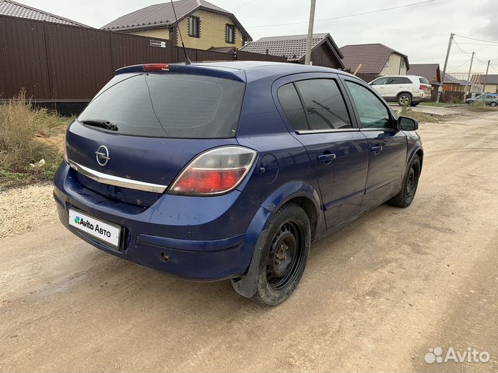 Opel Astra 1.6 МТ, 2008, 215 000 км