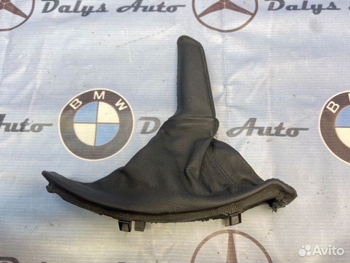 Кожух ручника Bmw 320I E90 N46B20BA 2006-08-29