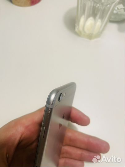 Телефон iPhone 6s 64гб