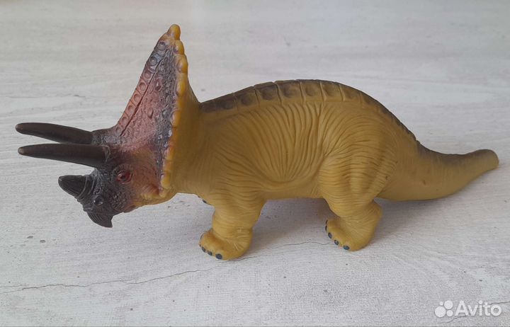 Динозавр Трицератопс