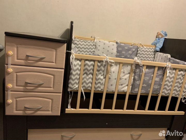 Детская кроватка трансформер с маятником