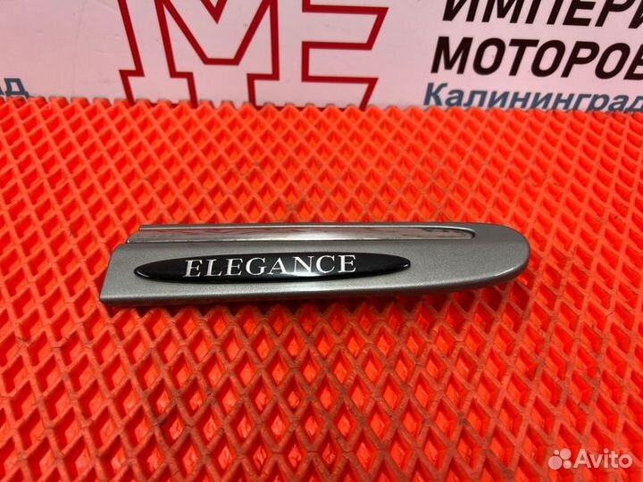 Молдинг на крыло передний правый Mercedes