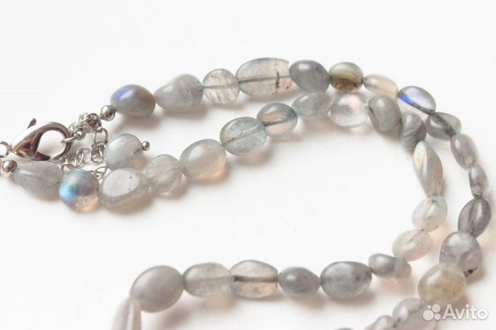 Минималистичный чокер из лабрадорита