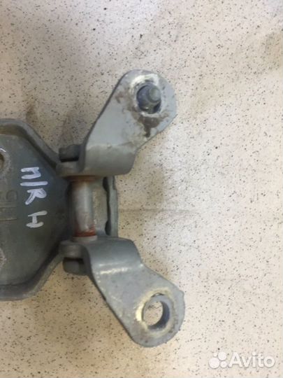 Петля двери передняя правая Заз Сенс мемз-307 2007