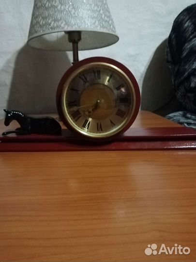 Настольные часы